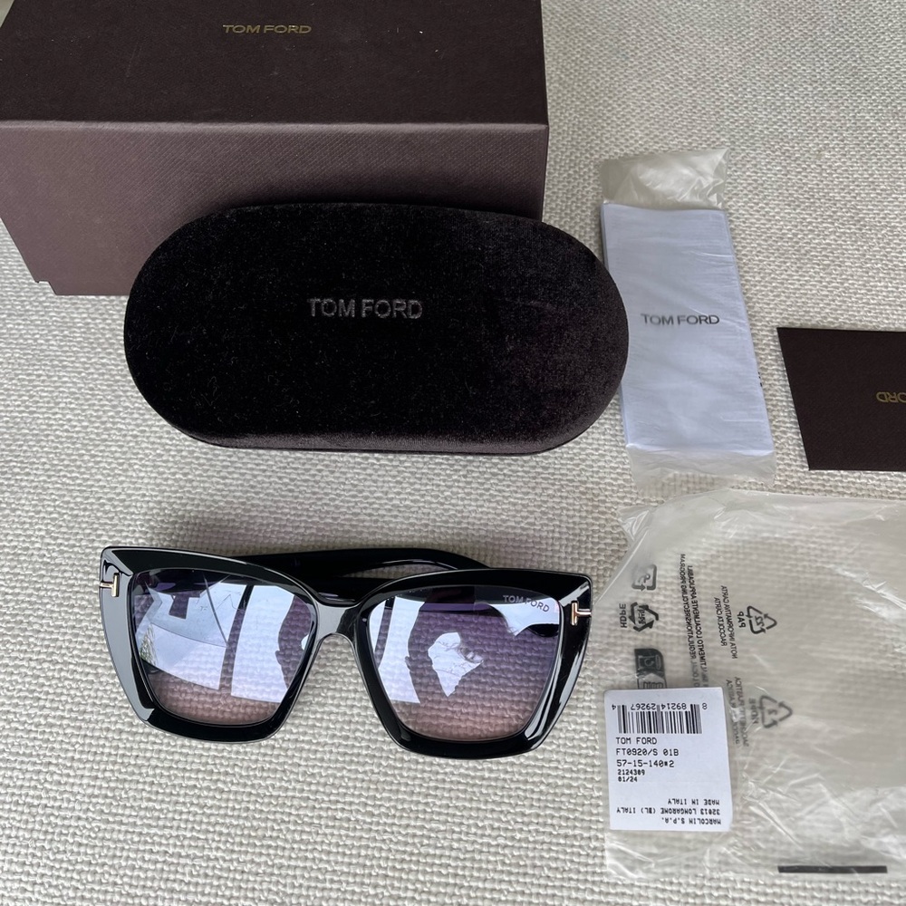 Tom Ford Scarlet-02 0920 Sunglasses Shiny Black / Gradient Blue Lends